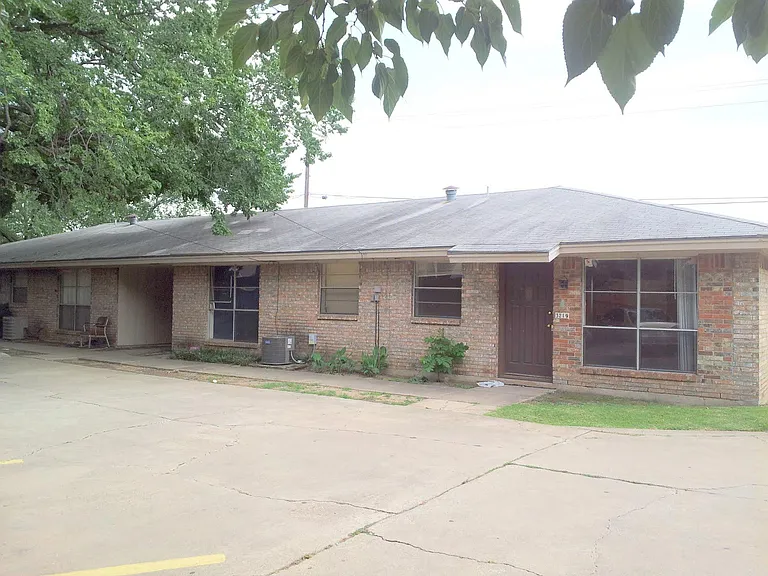 3215 W Shady Grove Rd — Photo 10