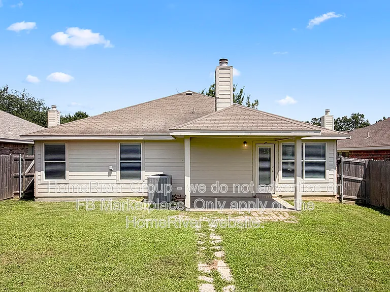 1102 Oak Hollow Ln — Photo 14