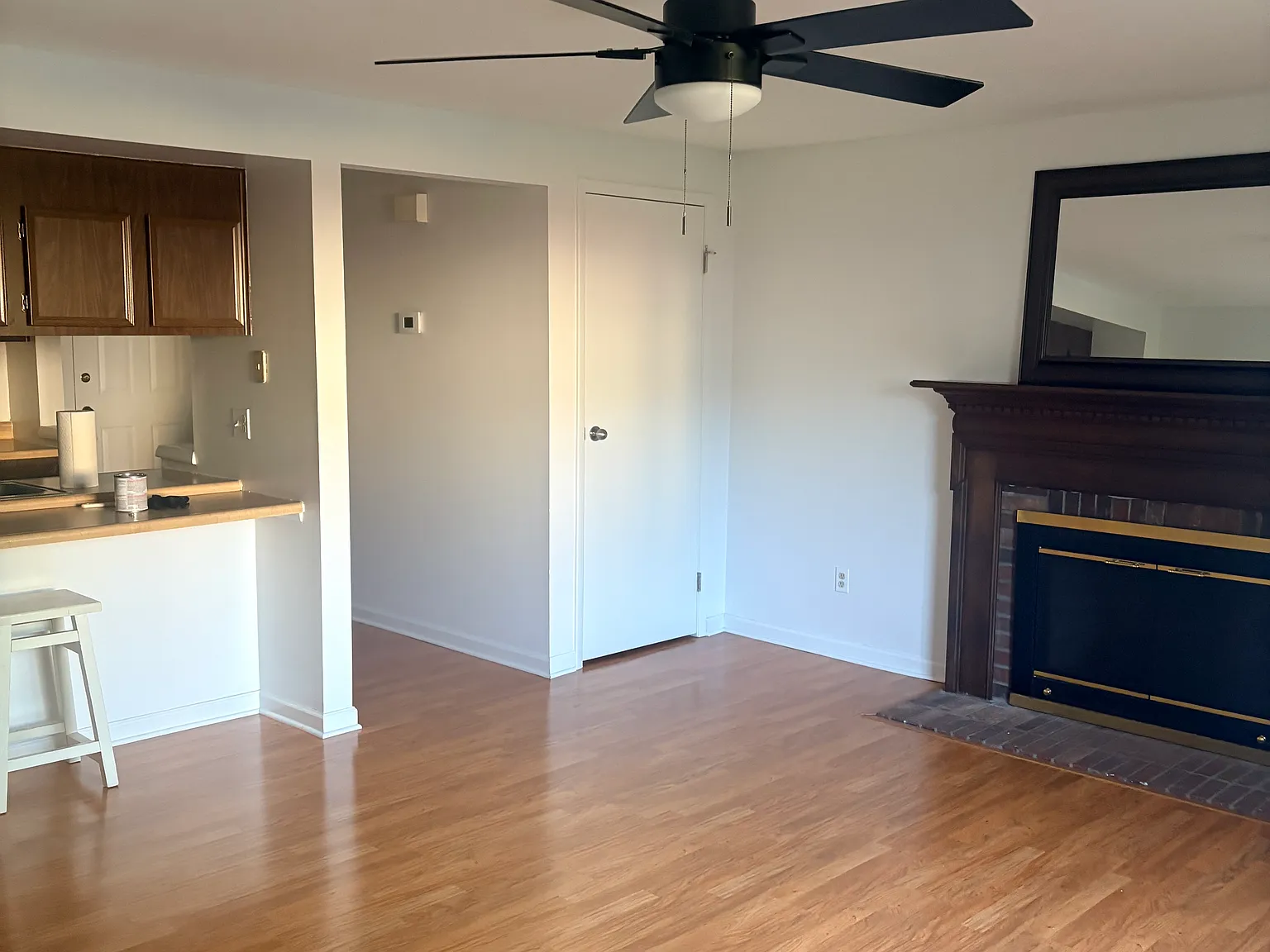 2 bed, 1.5 bath, 1152 sqft, $1,600 — Photo 2