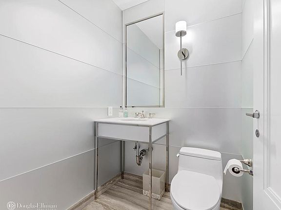 5th image of 40 E 66th St APT 11A