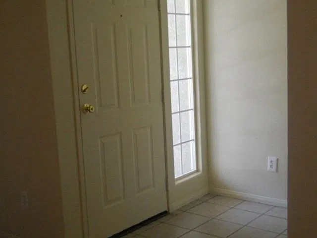 Desert View Apartments — Photo 6