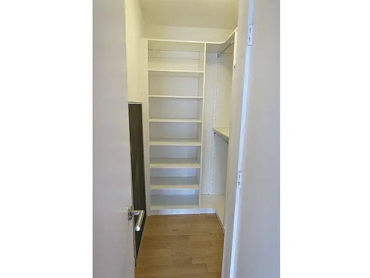 Rented by MNS | media 4