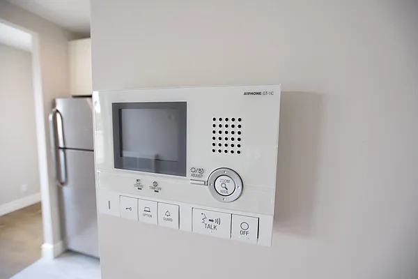 Rented by Clove Realty LLC | media 7