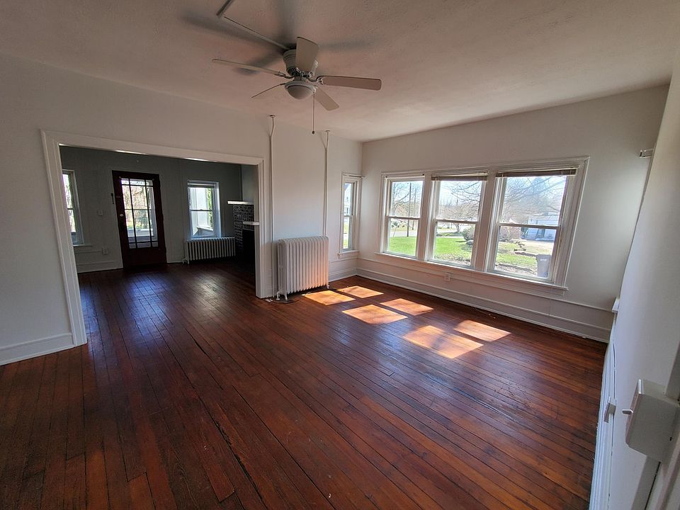 206 S Mantua Street 2 206 S Mantua St Kent, OH Zillow Apartments for Rent in Kent