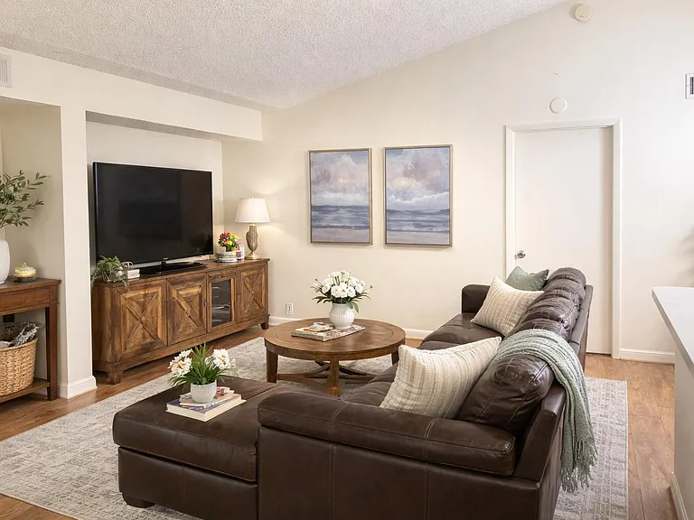 7630 Westwood Dr #313 — Photo 6