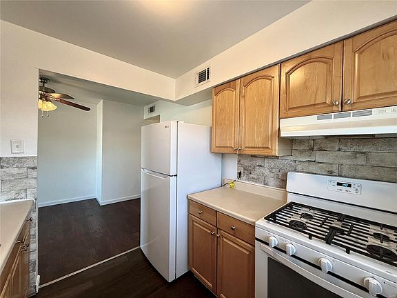 2nd image of 10792 Tropic Dr #92-94