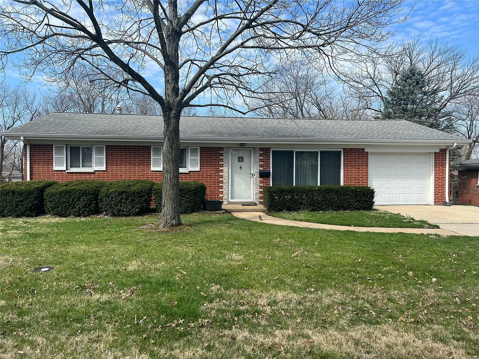 217 Ladue Rd photo 1