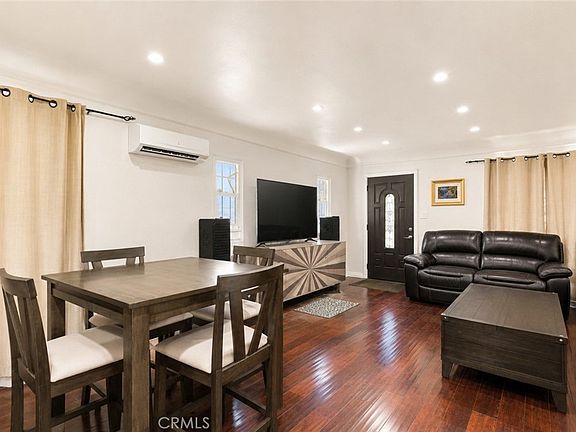 3rd image of 8701 Menlo Ave