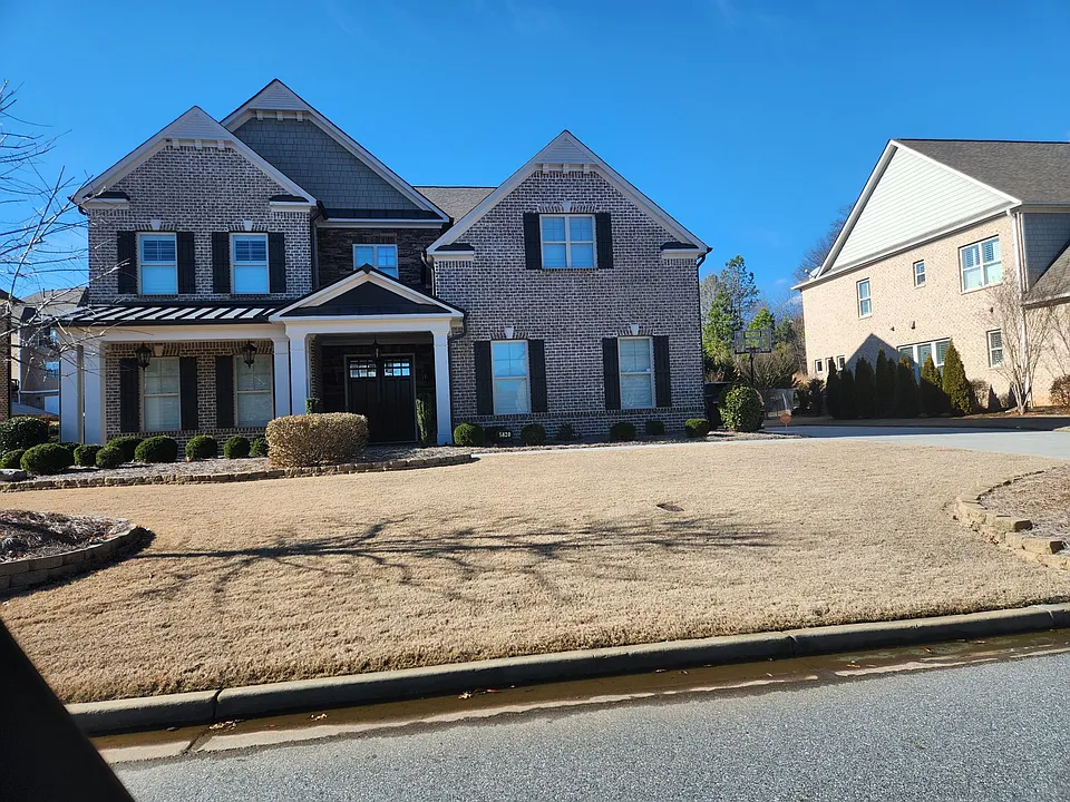 5820 Thoroughbred Way