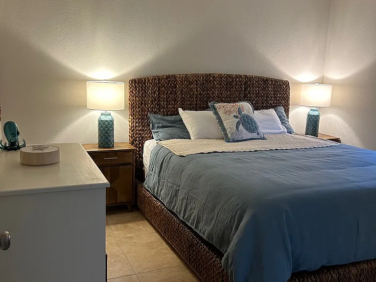 4830 Amalfi Way — Photo 4