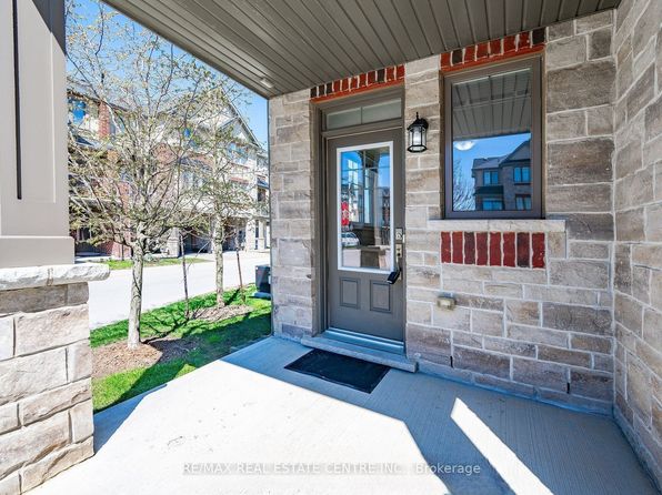 1 Cheps Ln, Hamilton, ON L9G 0G7