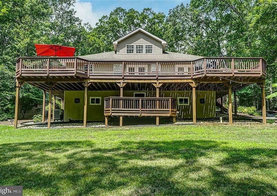 1st image of 738 Anna Coves Blvd
