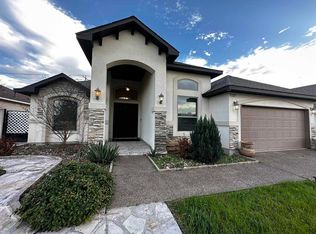 7227 Sylvia Plath Dr, Laredo, TX 78041