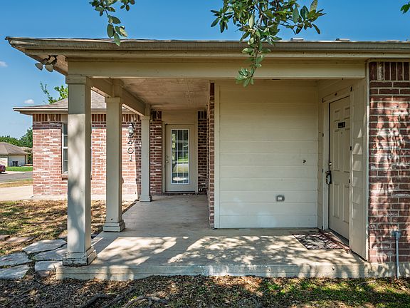 3rd image of 2401 Haven Dr