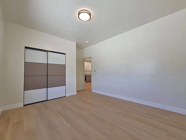 11821 Pipeline Ave #1 — Photo 18