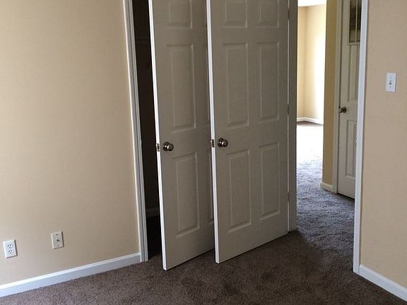 4th image of 236 Willow Creek Dr APT 7