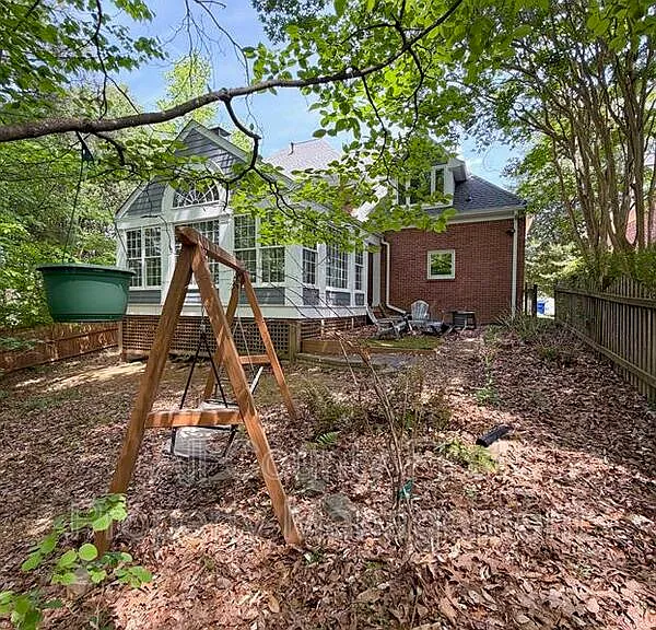 2438 Kings Arms Dr NE — Photo 34