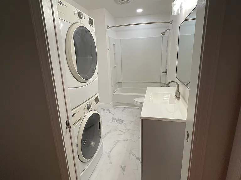 402 Forest Ct — Photo 20