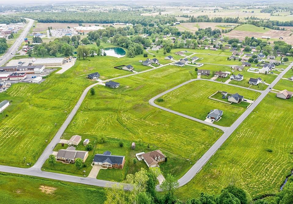 1st image of 301 Thompson Dr