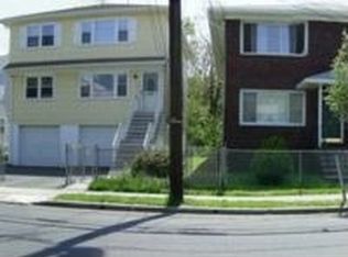 915 Chandler Ave, Linden, NJ 07036