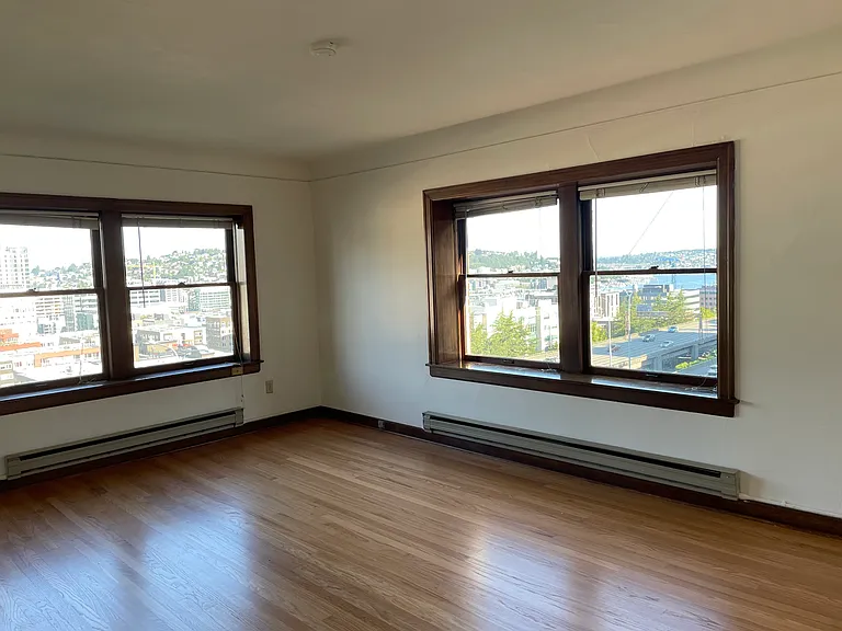 The St. Ingbert Apartments — Photo 19