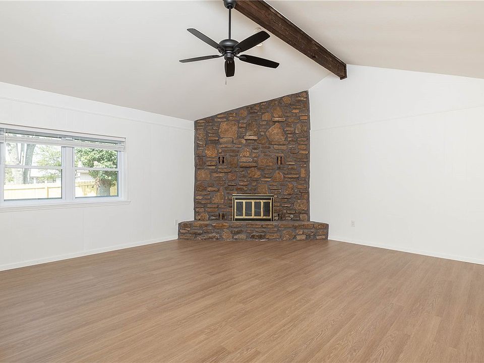 1st image of 2723 W Ash St