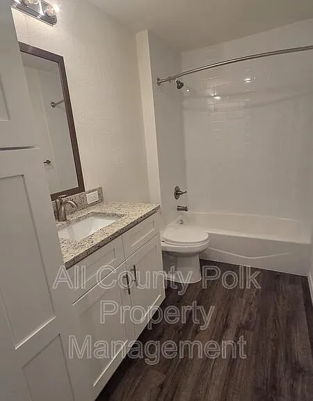915 Ariana Apartment Community — Photo 16