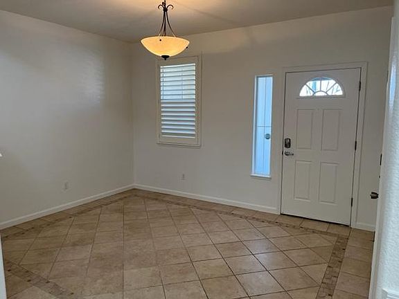 4th image of 2457 Hibernica Ln