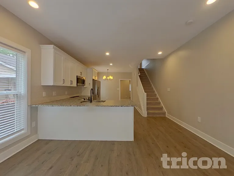 3047 Ridge Ave — Photo 3