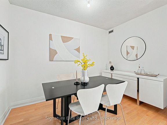 4th image of 1430 Yonge St #902