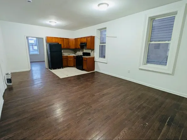 83 Stevens Avenue image 2 of 5