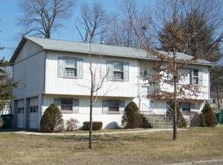 15 Kristy Dr, Beacon, NY 12508