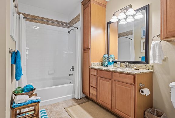 3rd image of 1301 Coates Bluff Dr #413
