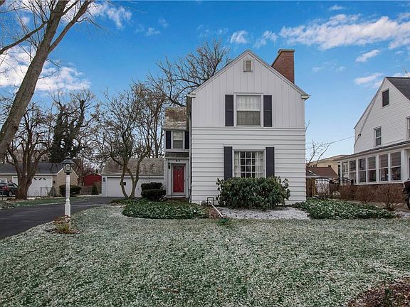 3rd image of 83 Woodcrest Blvd