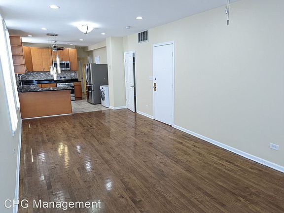 2nd image of 1736 N Sawyer Ave #2