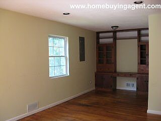 3rd image of 4118 Fairfax St