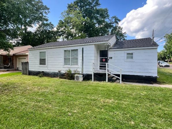 200 Stillwood Dr