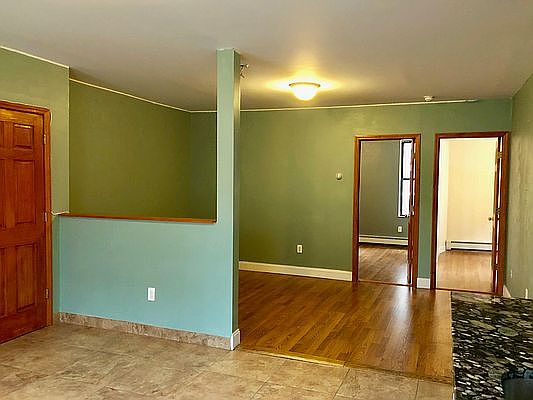 2nd image of 76 Manhattan Ave #3