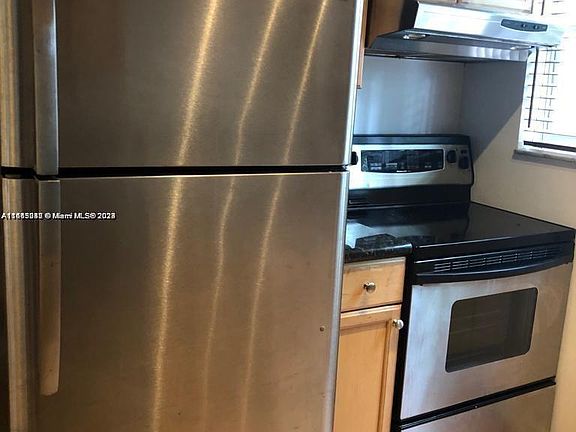 3rd image of 631 Euclid Ave APT 1