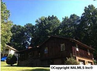 814 Meadowbrook Dr, Scottsboro, AL 35768