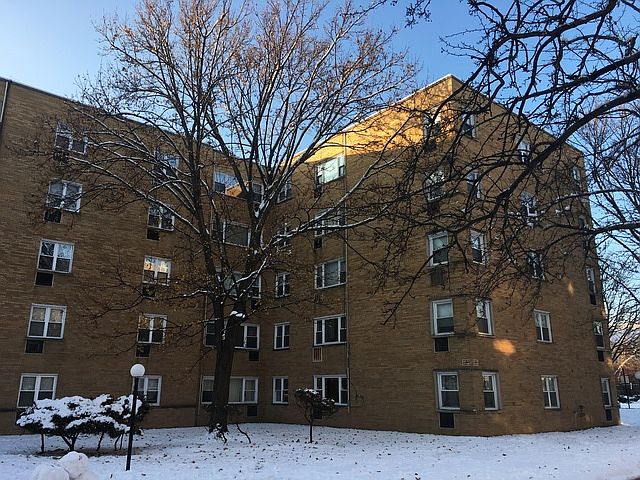 1st image of 2035 W Granville Ave #C209