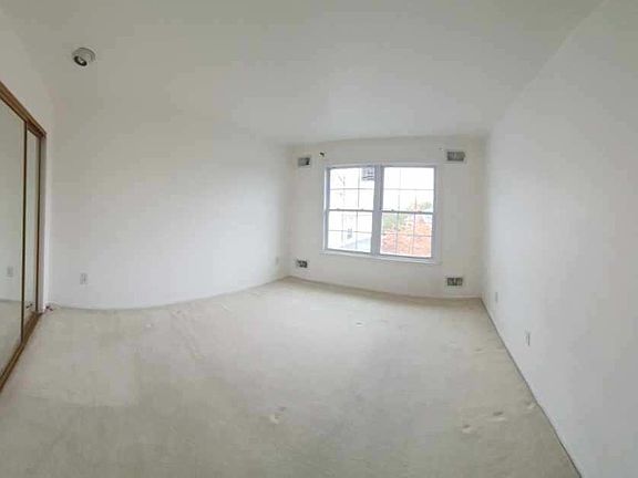 4th image of 476 Lee Ct #4207