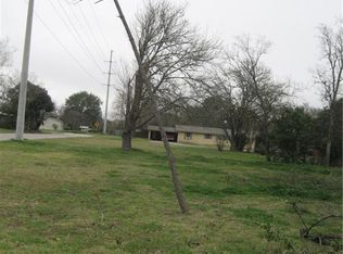 1001 5th St, Lockhart, TX 78644