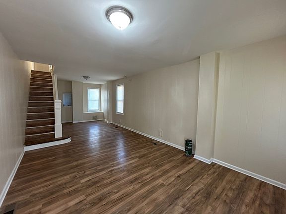 2nd image of 162 Garfield Ave
