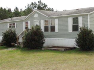 303 Ridgewood Dr, Ray City, GA 31645