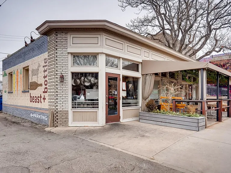 1747 N Washington St #B302 — Photo 24
