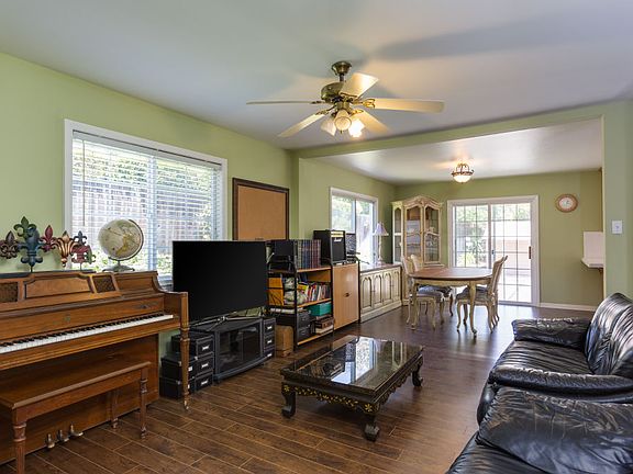 3rd image of 2617 Altura Ave