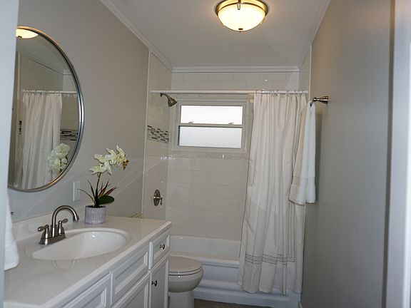 3rd image of 2942 Cunnington Ln