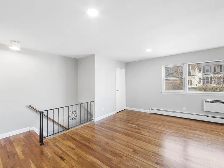 121 Pennington Ave #W2 — Photo 5