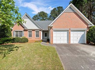 220 Portsmouth Ct, Roswell, GA 30076